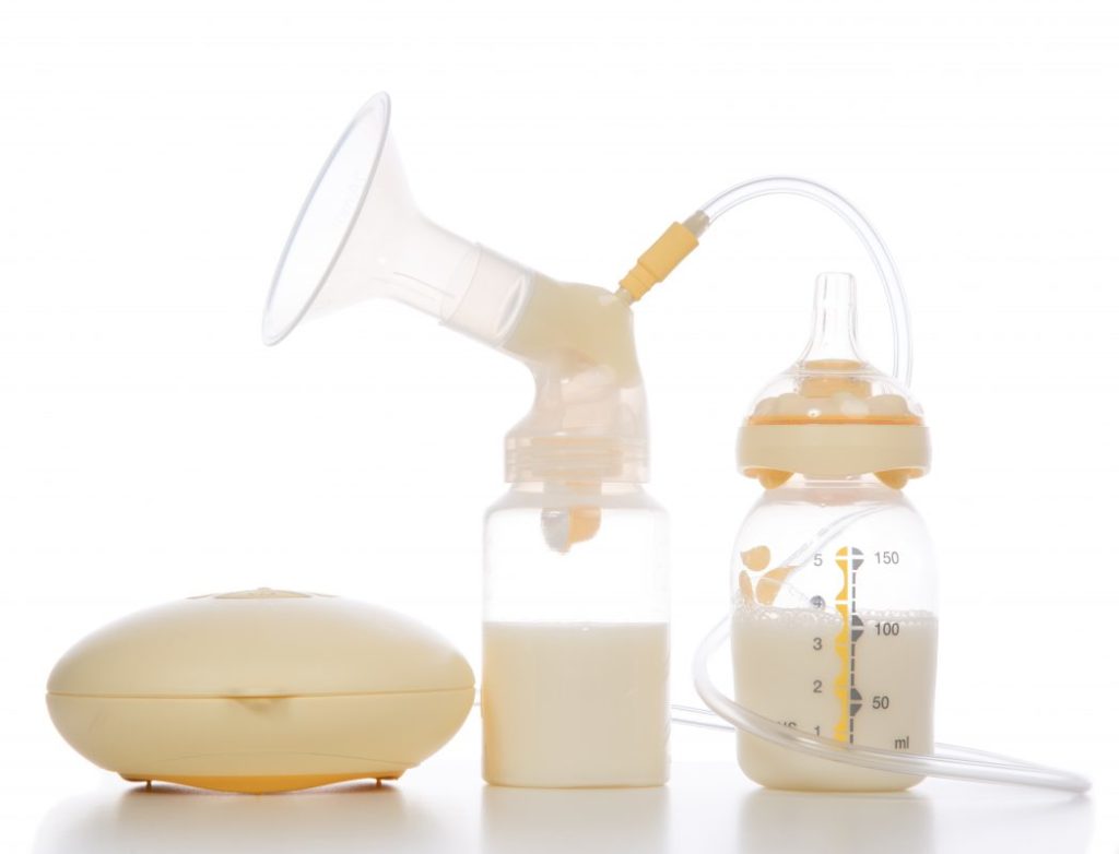 Doktor Beri 4 Tips Elak Bayi Tersedak Susu