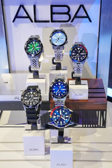 Buy Alba AM3625X1 Men's Steel Chronograph Watch Online in UAE | Sharaf DG-sonthuy.vn
